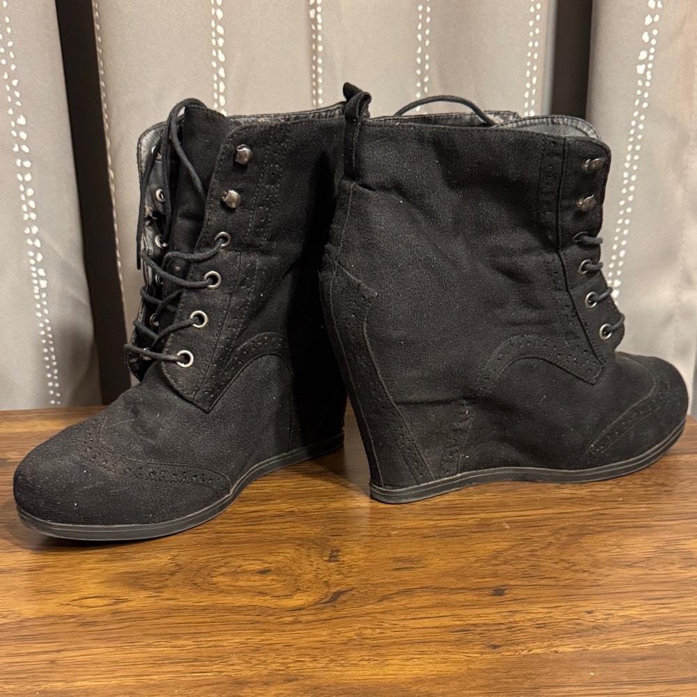 Mossimo Supply Co. Black suede feel Lace-Up Wedge Boots